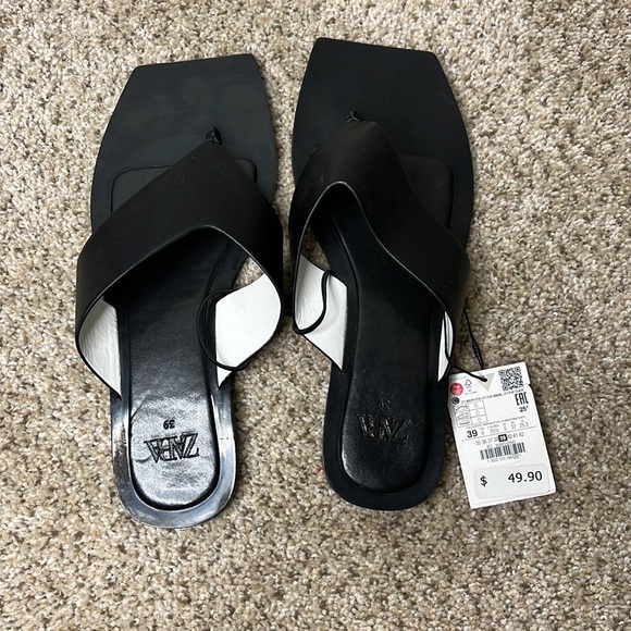 Zara square toe flip flops